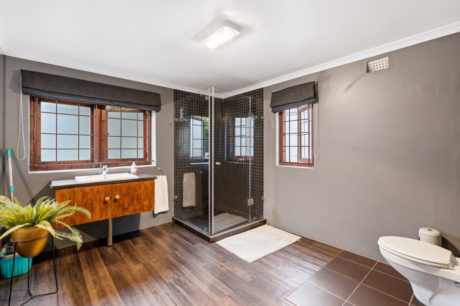 5 Bedroom Property for Sale in Pinelands Western Cape